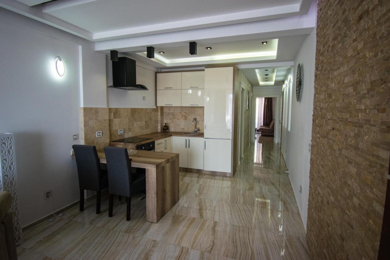 Golden Apartments Ulcinj Exteriör bild